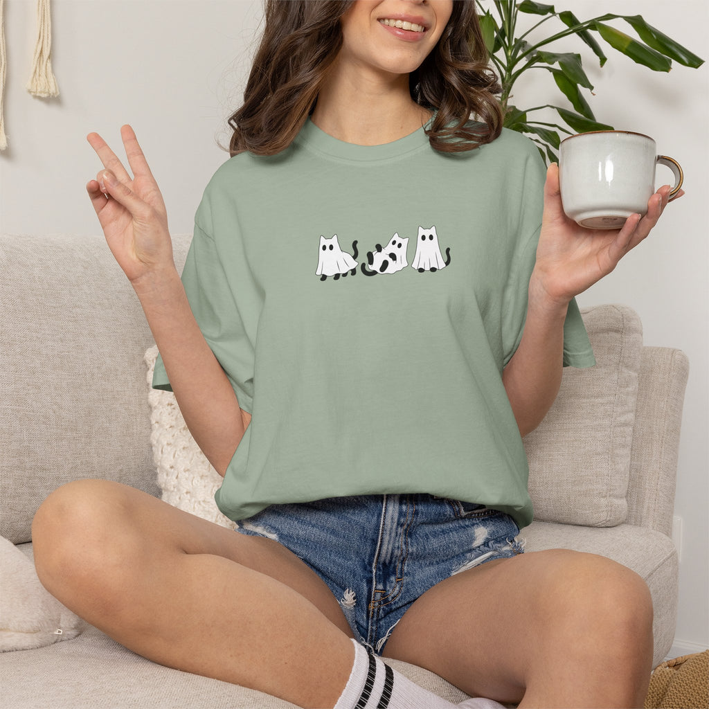 Cute Black Cat Ghosts, Haunted Kitties Halloween Comfort Colors Tee