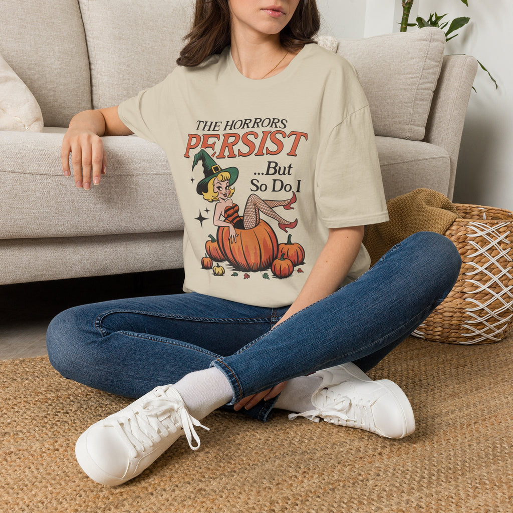 The Horrors Persist but So Do I, Funny Vintage Retro Halloween, Gildan Unisex Softstyle T-Shirt